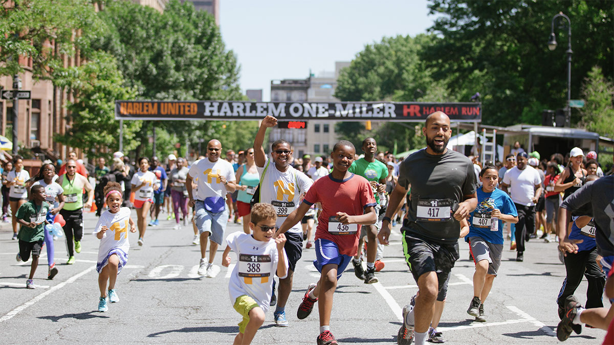 Runners at the Harlem One-Miler